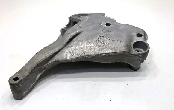 Skoda Octavia Mk4 Engine mounting bracket 06Q199354C