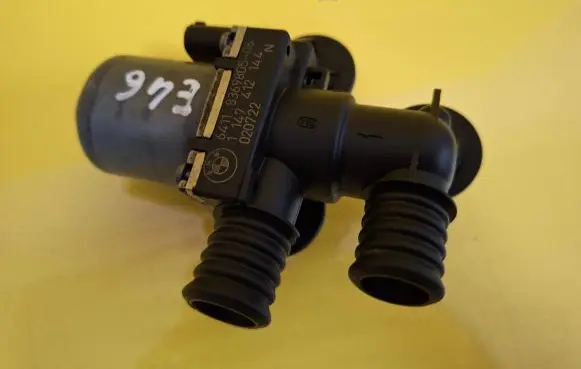 BMW 3 E46 Coolant heater control valve 1147412052