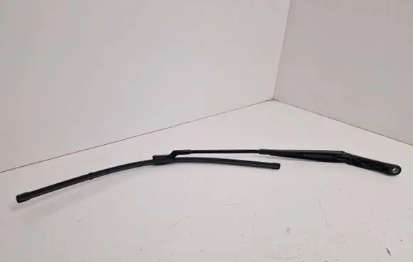 Peugeot 508 RXH Front wiper blade arm 9686437680