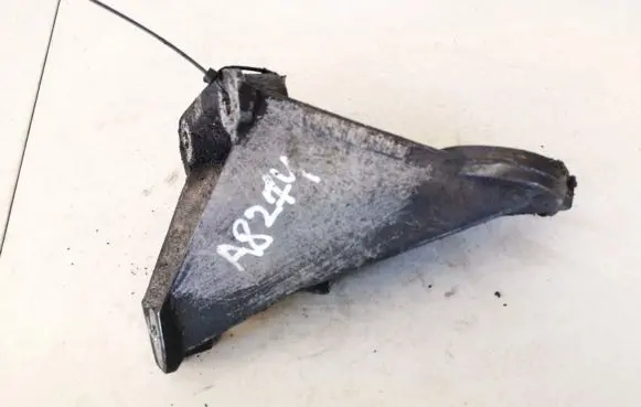Volvo S80 Engine mounting bracket 9209961