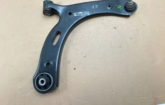 Leapmotor B10 Front lower control arm/wishbone 3901200AG01