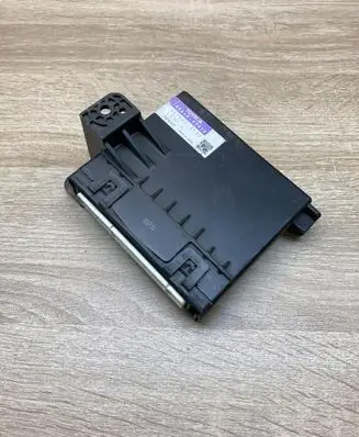 Toyota Prius+ (ZVW40) Air conditioner control unit module 8865047410