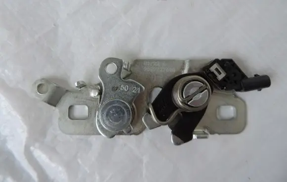 Engine bonnet/hood lock/catch