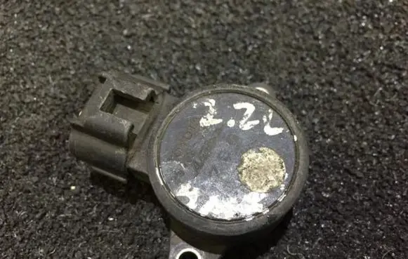 Toyota Camry Throttle valve position sensor 8945233030