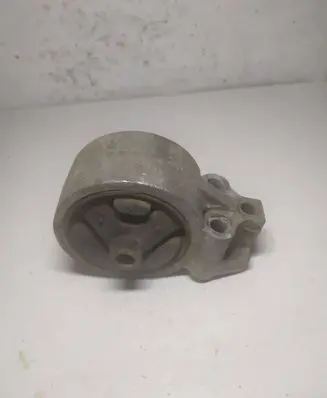 Volvo S40, V40 Engine mount bracket 3318030