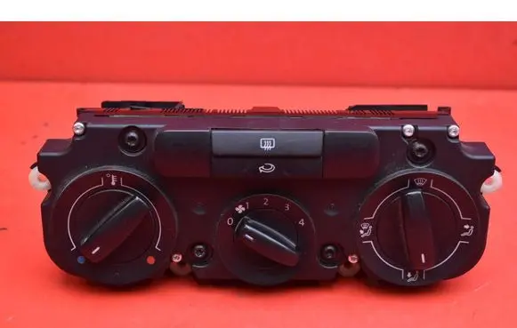 Volkswagen Touran I Climate control unit 