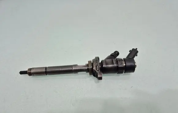 Volvo V50 Fuel injector 328480 0445110259