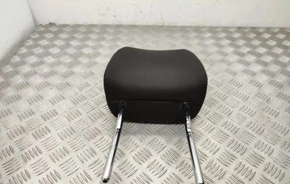 Skoda Octavia Mk3 (5E) Front seat headrest 