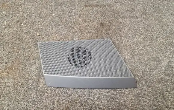 Side speaker trim/cover