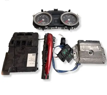 Renault Megane II Engine control unit/module 8200387138 215842882A