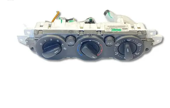 Ford Focus Air conditioning/heating control unit 69607336 7M5T-19980-AA