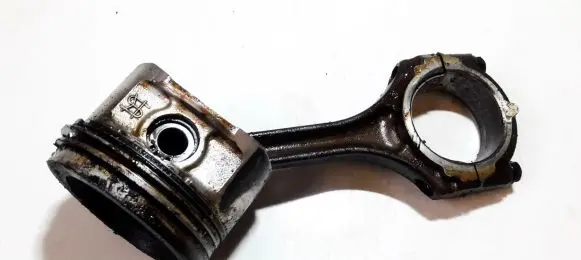 Renault Megane I Piston with connecting rod smp