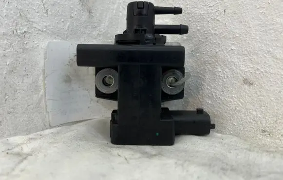 Opel Insignia A Turbo system vacuum part 55576356