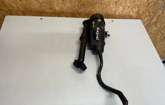 Opel Insignia A Oil breather separator 55575980