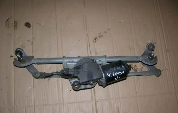 Toyota Yaris Verso Front wiper linkage 