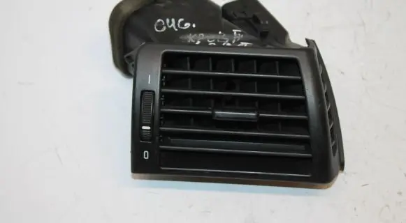 BMW 3 E46 Dash center air vent grill 64228361898 369801