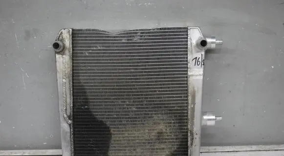 Porsche Cayenne (9Y0 9Y3) Engine oil radiator 