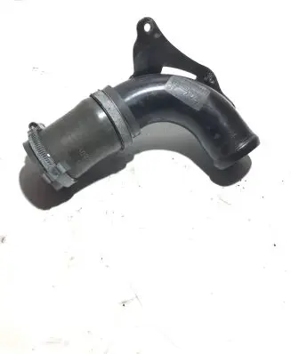 Volvo V40 Intercooler hose/pipe AV616C750AE
