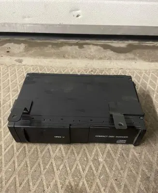 Volkswagen Sharan CD/DVD changer 95VW18C849BA