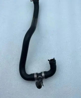 Mercedes-Benz GLS X166 Engine coolant pipe/hose A1668304996