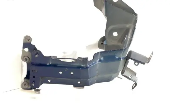 Audi Q8 Other body part 4M8821138