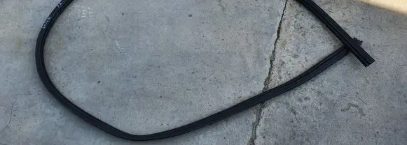 Nissan Qashqai Front door rubber seal
