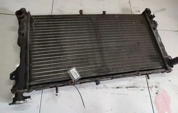 Dodge Grand Caravan Coolant radiator 04809825AK