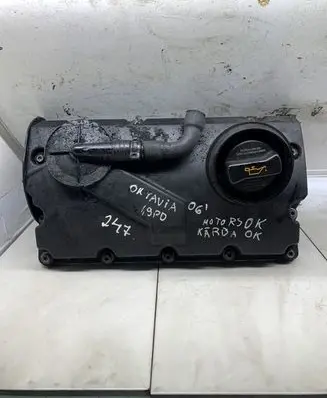 Skoda Octavia Mk2 (1Z) Rocker cam cover 038103475