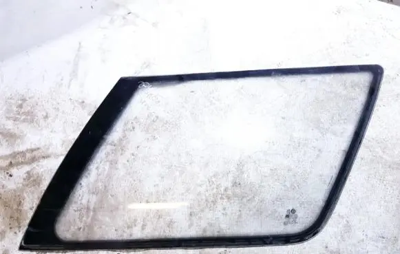 Peugeot 405 Rear side window