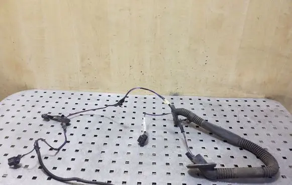 Nissan NV400 Loading door wiring loom 240525418R