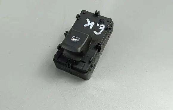 MG ZS Electric window control switch 10470989