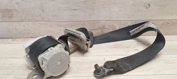 Toyota Corolla Verso AR10 Rear seatbelt 0433086 E40433086