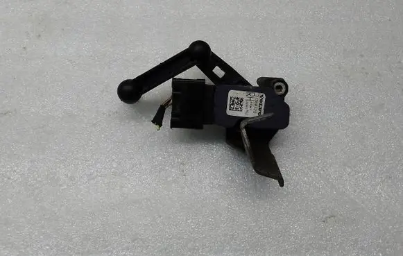 Volvo XC60 Headlight/headlamp level sensor 31360329