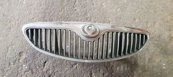 Mazda Xedos 6 Front bumper upper radiator grill