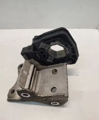 BMW X5 F15 Radiator mount bracket 51117186513
