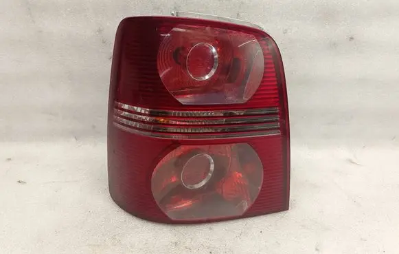 Volkswagen Touran I Rear/tail lights 1T0945095J M2222 1T0945111G