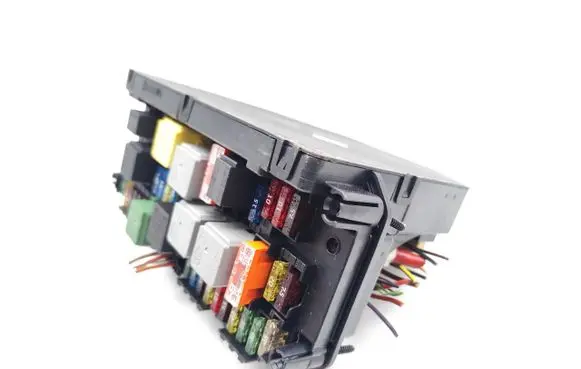 Mercedes-Benz E W212 Fuse module A2129003614 A2129015304 A2129020706