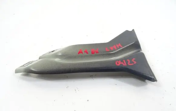 Audi A1 Fender mounting bracket 8X0821135A