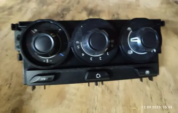 Citroen C3 Climate control unit 400018004