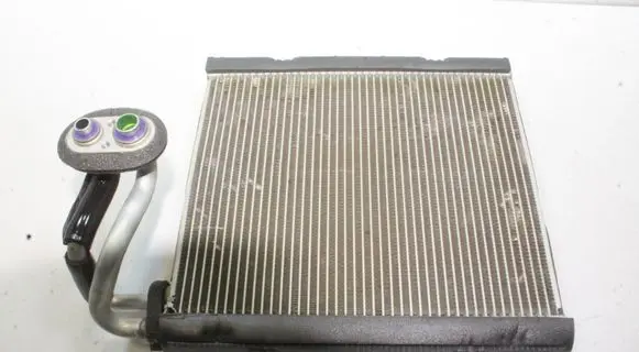 Ford Mustang Mach-E Air conditioning (A/C) radiator (interior) 