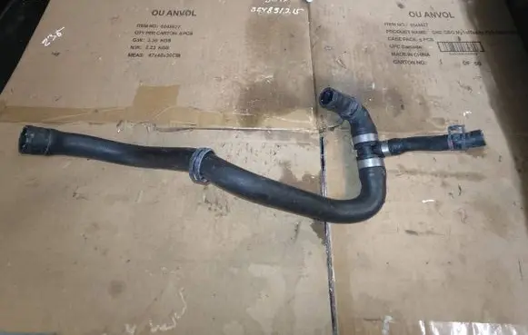 Mercedes-Benz GL X166 Engine coolant pipe/hose A1668304996
