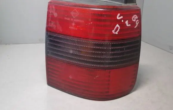Volkswagen PASSAT B4 Rear/tail lights 3A9945112B