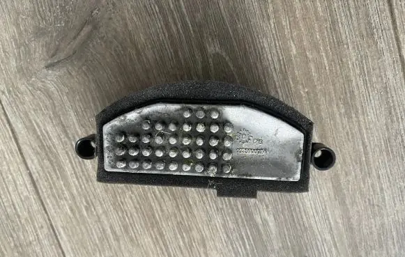 Mercedes-Benz GLA W156 Heater blower motor/fan resistor A22290603