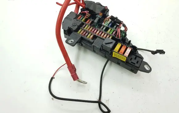 BMW 5 E60 E61 Fuse module 6906599 6906601