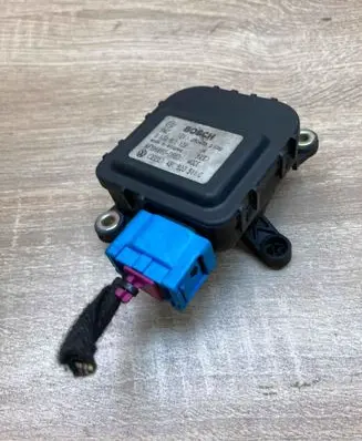 Audi A6 S6 C5 4B Air flap motor/actuator 4B1820511C 0132801129 WITHPLUG