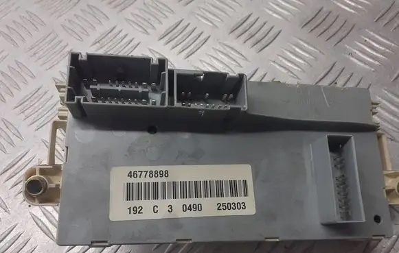 Fiat Stilo Fuse box set 46778898