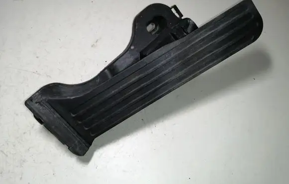 Volkswagen PASSAT B6 Accelerator throttle pedal 1K1723503L