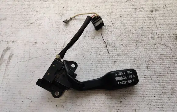 Toyota Celica T230 Cruise control switch 18A009