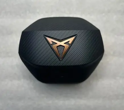 Cupra Tavascan Steering wheel airbag 