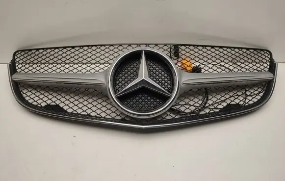 Mercedes-Benz E C207 W207 Front grill a2078803183